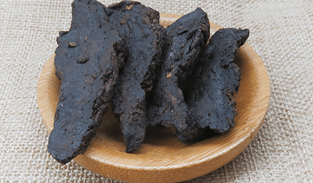 hà thủ ô hỗ trợ ngặn chặn tóc bạc sớm